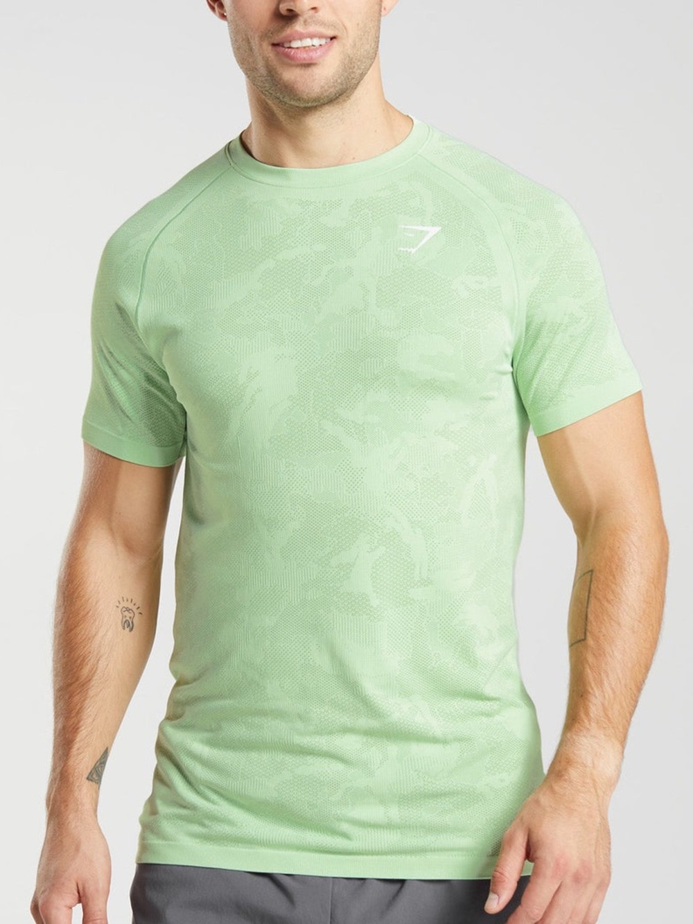 Gymshark Mens Geo Seamless Green T-Shirt Medium Camo Slim Lightweight Workout
